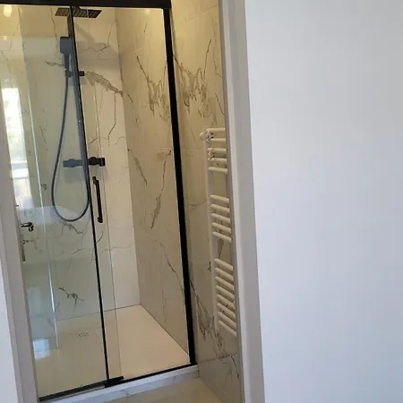 Spacieux T4 Renove En Plein Coeur De Ideal Pour Des En Famille * Hyères